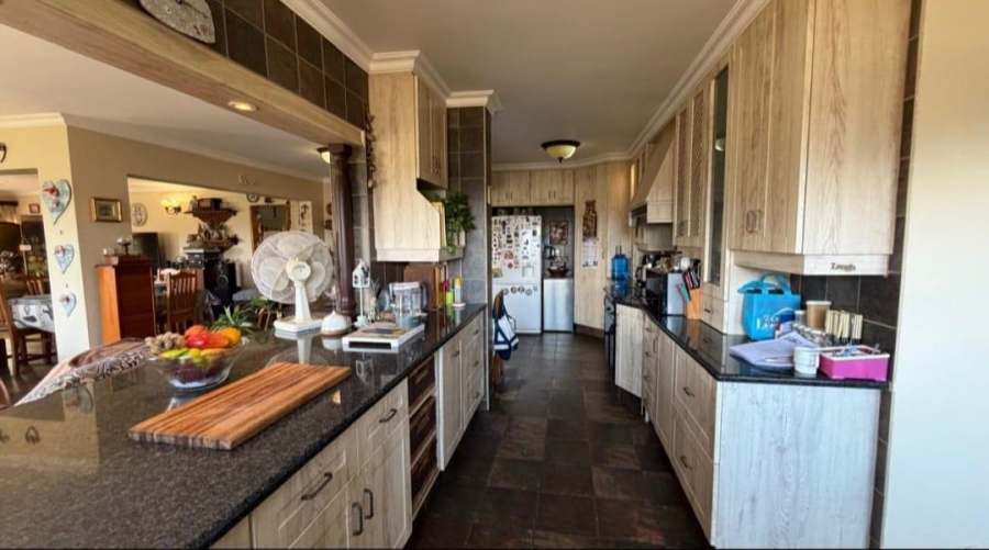 4 Bedroom Property for Sale in Vaal Dam Free State